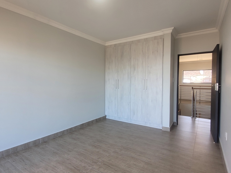 4 Bedroom Property for Sale in Wavecrest Eastern Cape